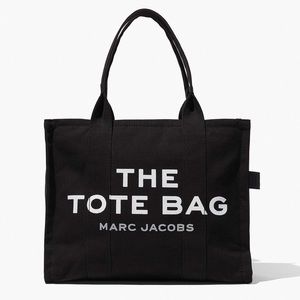MARC JACOBS | The Large Tote Bag